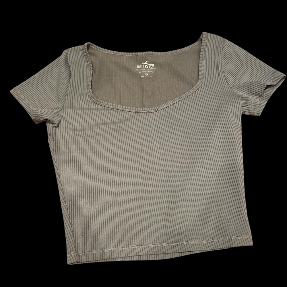 Hollister Co. baby tee grey fitted
